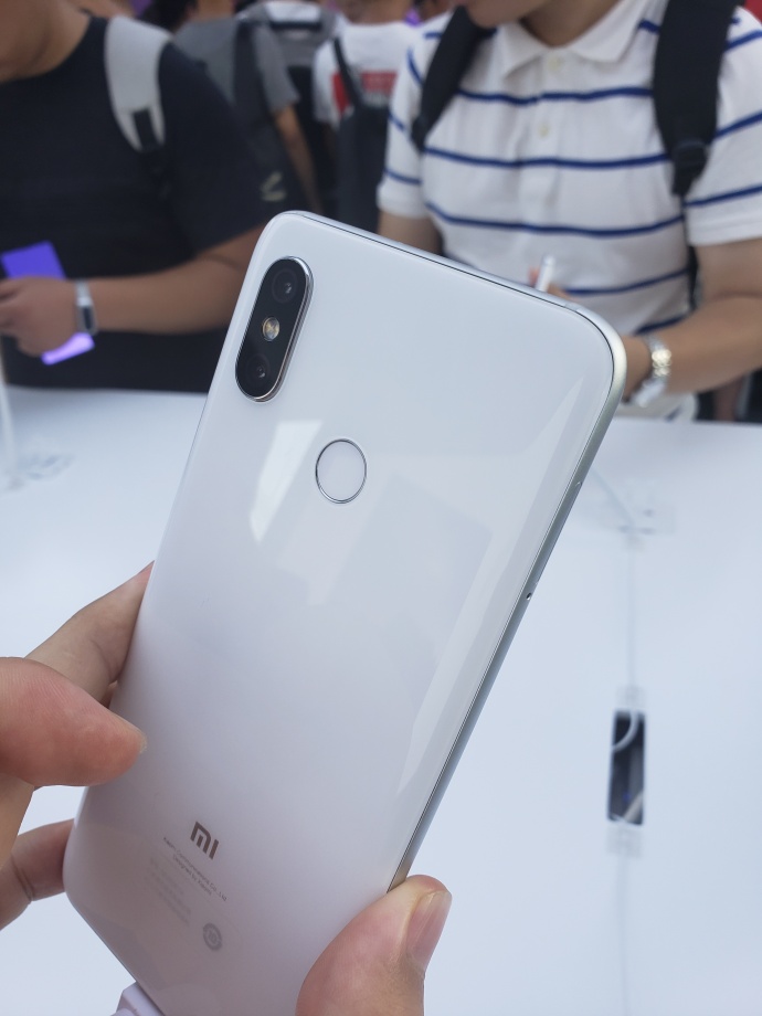 Сяоми ми 8. Xiaomi mi 8 White. Xiaomi mi 8 белый. Xiaomi mi 8 se белый. Xiaomi m8.