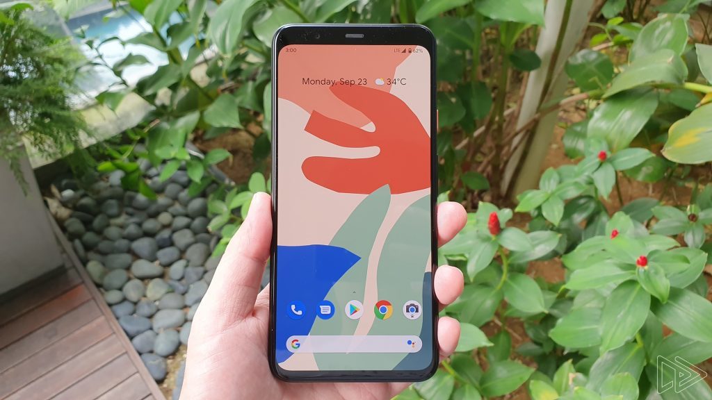 Leaked Google Pixel 4 XL (front view)