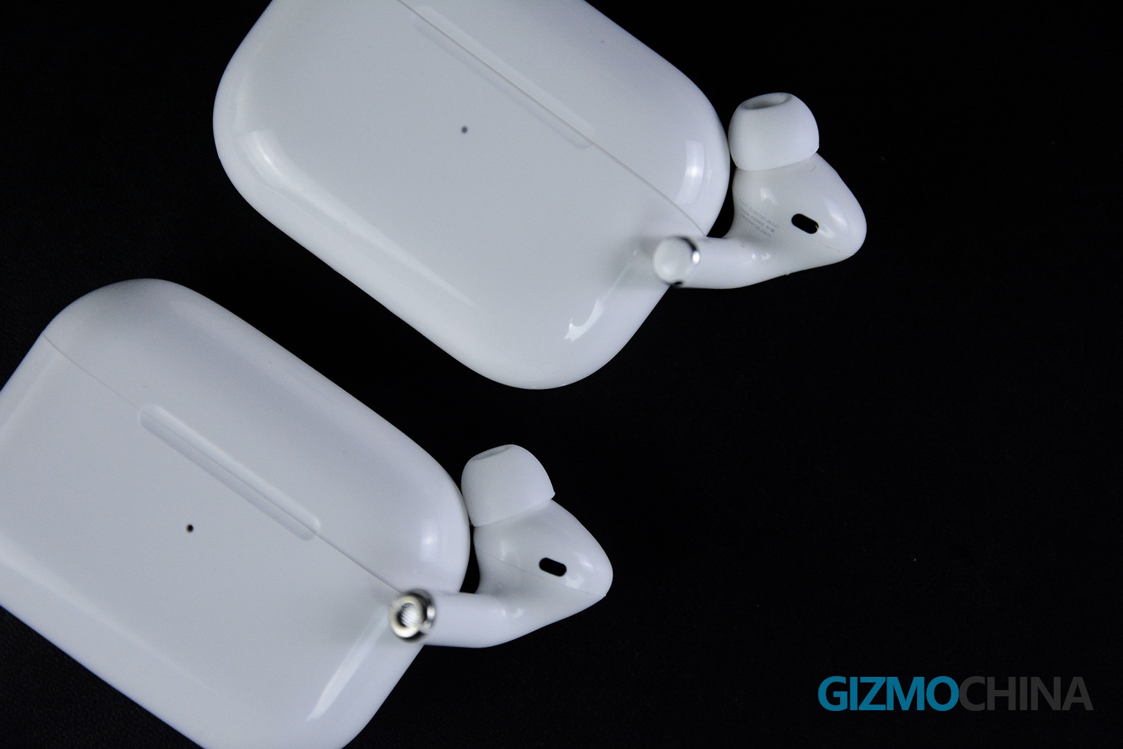 Scans reveal the flimsy, cheap components in fake AirPods