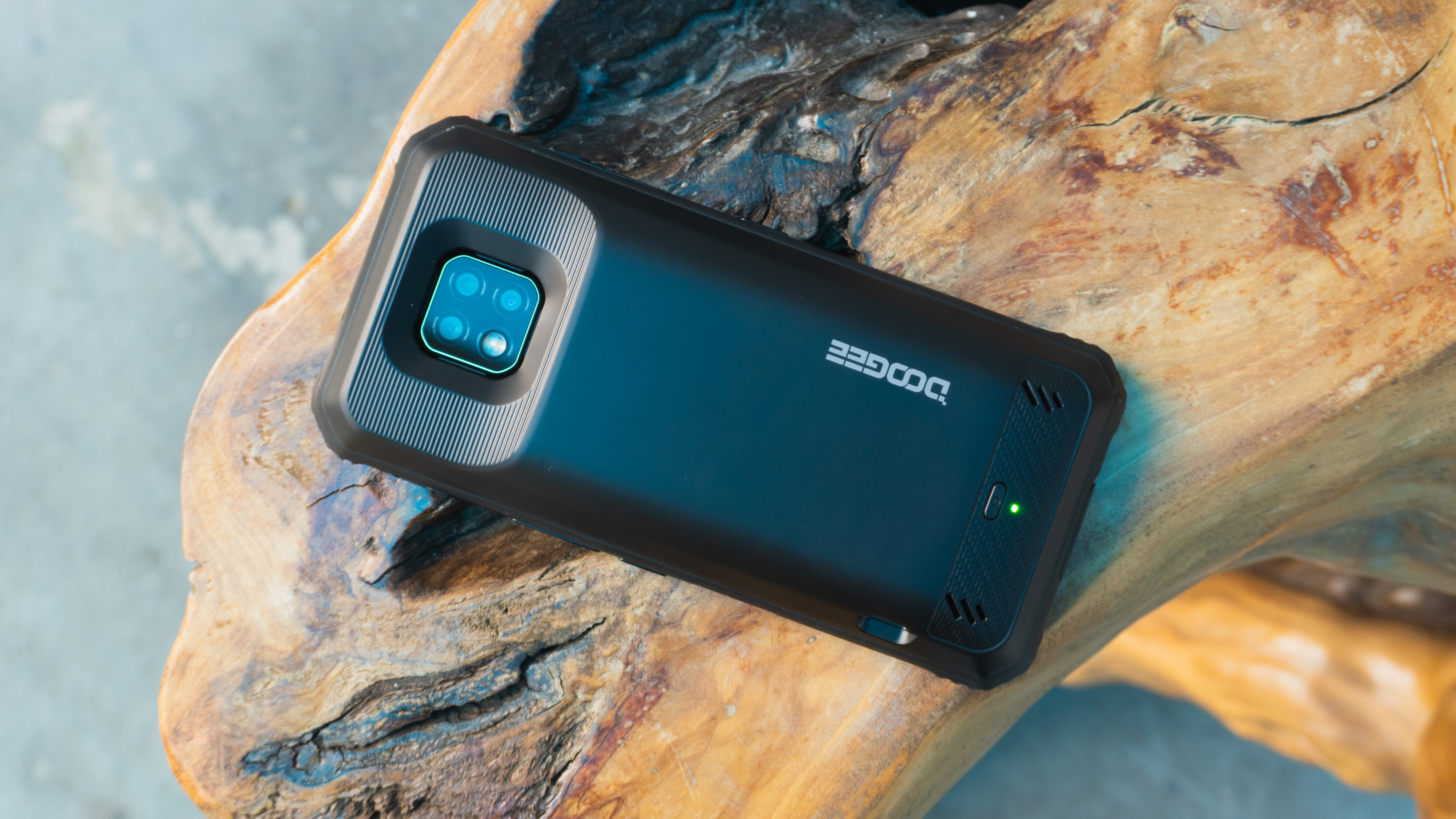 Doogee S Mini Rugged Phone Review: Tiny body, Unique Experience - Gizmochina