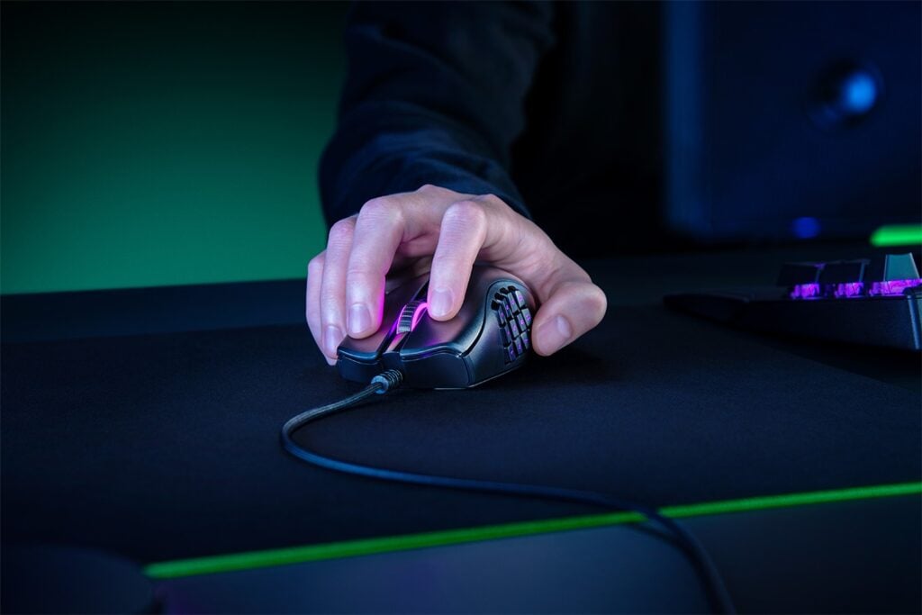 Razer Naga X Gaming Mouse with 12 custom side buttons launched for ¥499 ...