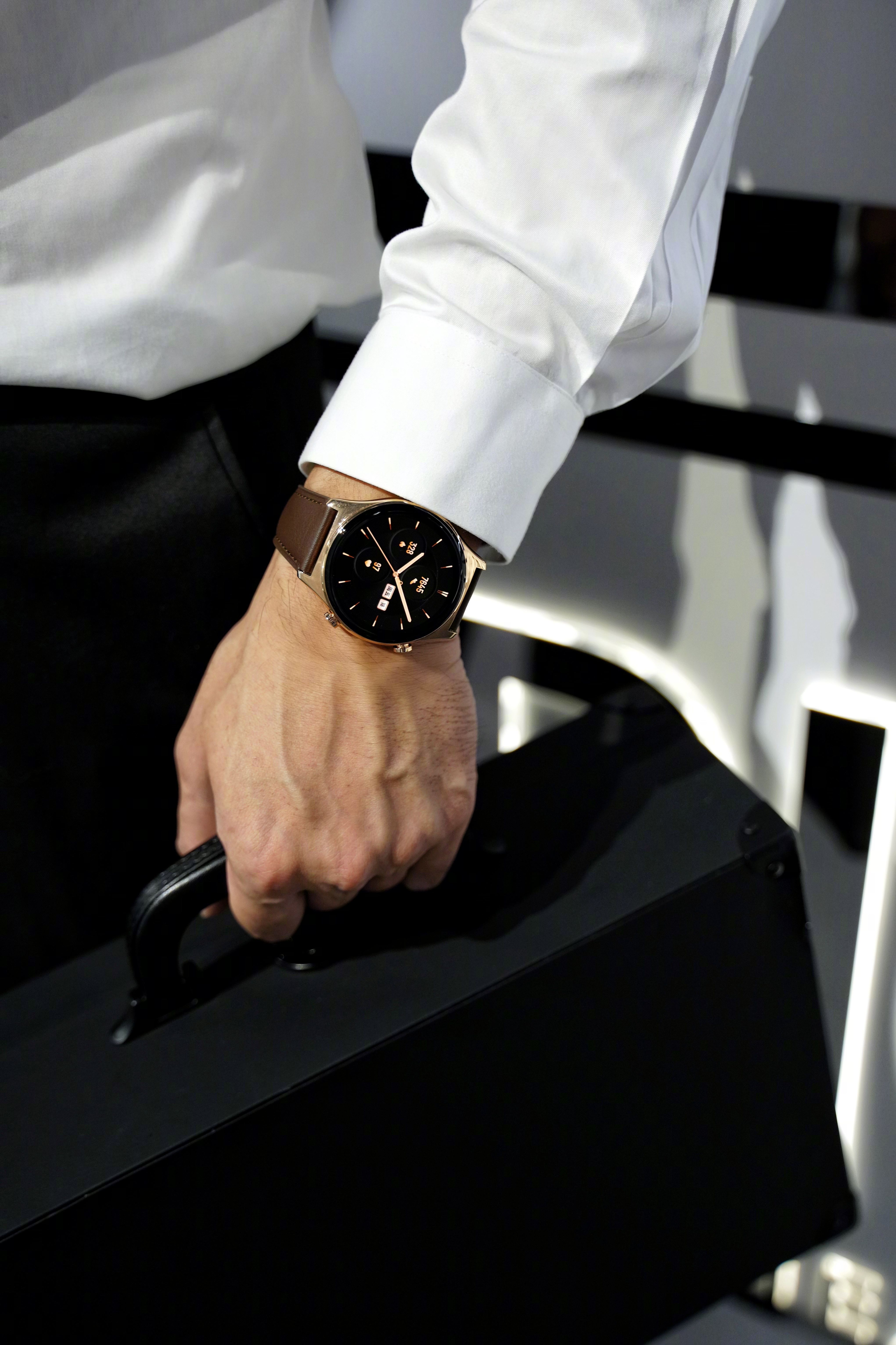 Часы honor gs 3. Хонор вотч GS 3. Часы хонор GS 3. Smart watch gs3. Huawei watch GS 3.