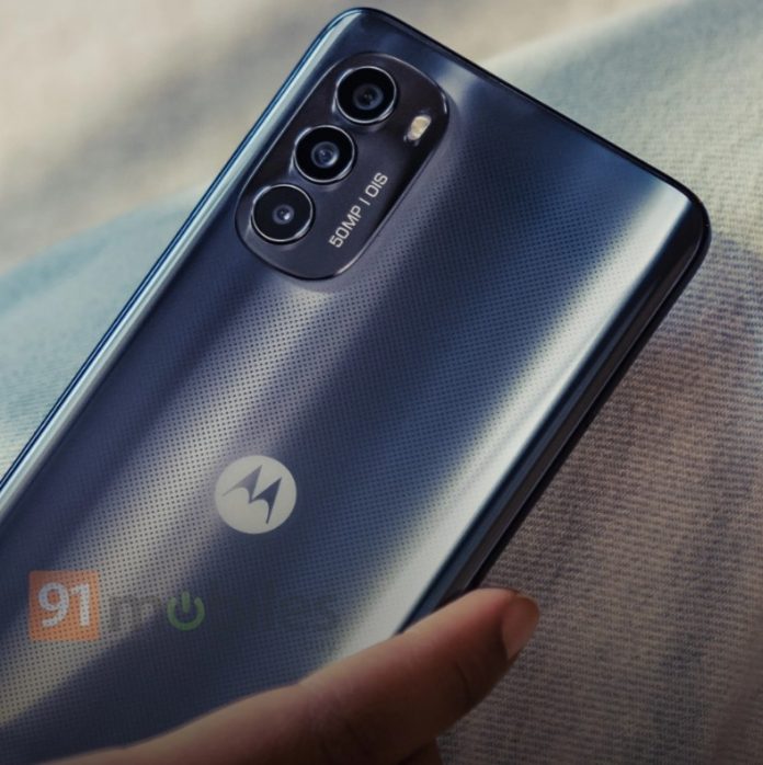 Moto G82 renders, specifications leaked, launch seems near - Gizmochina