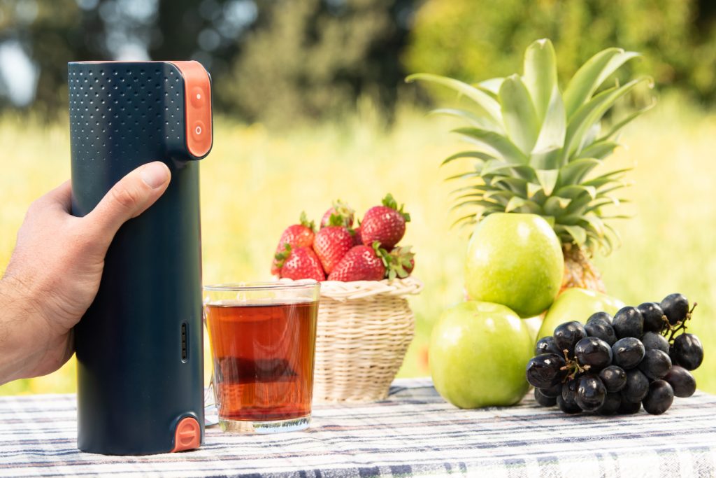 Kimos Thermos, a Rechargeable Self-heating Thermos Launched on Indiegogo -  Gizmochina
