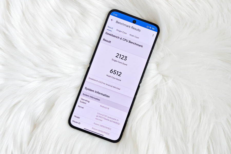 Hiệu suất ấn tượng của Xiaomi Mix Flip được thể hiện qua điểm số Geekbench, phản ánh bộ xử lý Snapdragon 8 Gen 3 mạnh mẽ và RAM dồi dào.